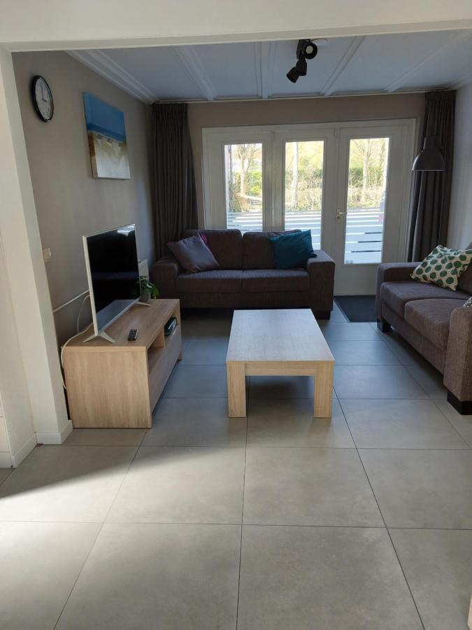 Boszicht 6 Halfvrijstaande Vakantiewoning In โอชต์คาเปลเล ภายนอก รูปภาพ
